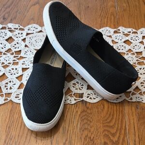 Steve Madden Black Casual Sneakers. D